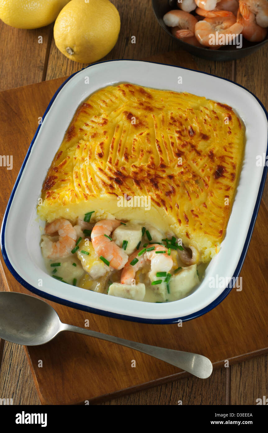 Fisch Meeresfrüchte und Kartoffel Kuchenform Stockfoto