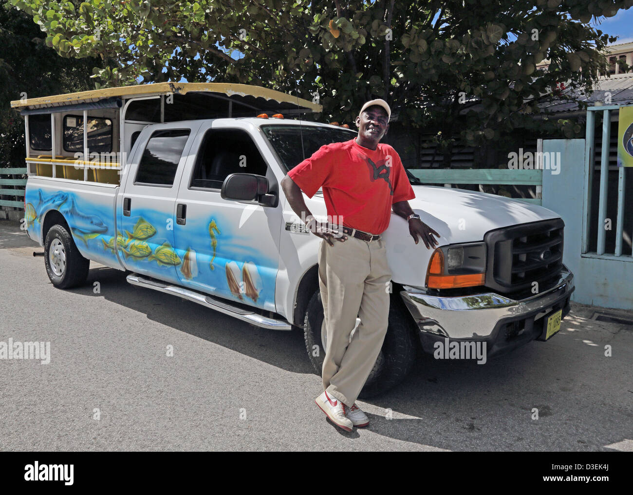 KARIBISCHE TAXI MIT FAHRER, ANTIGUA Stockfoto