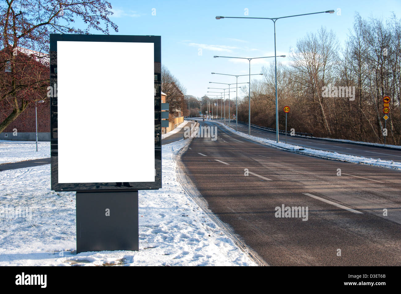 Eine leere am Straßenrand Plakatwand für Ihre Werbezwecke. Stockfoto