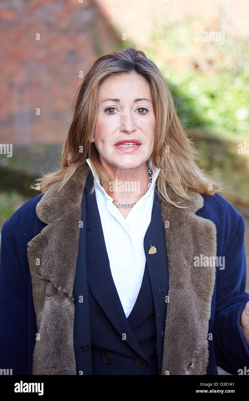 Ex-Model Paula Hamilton lässt Aylesbury Magistrates Court nach Geldstrafe £1.065 wegen tätlichen Angriffs auf einen Polizisten Stockfoto