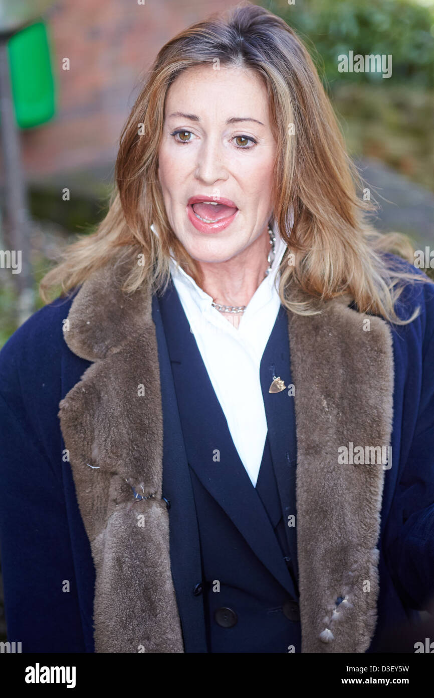Ex-Model Paula Hamilton lässt Aylesbury Magistrates Court nach Geldstrafe £1.065 wegen tätlichen Angriffs auf einen Polizisten Stockfoto