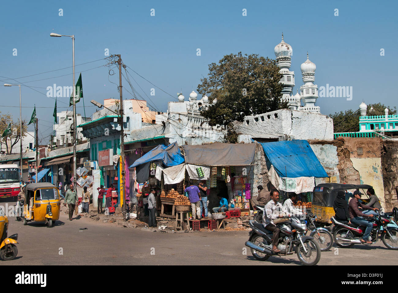 Moschee, Basar und Flohmarkt nördlich von Musi River Hyderabad Indien Andhra Pradesh Stockfoto
