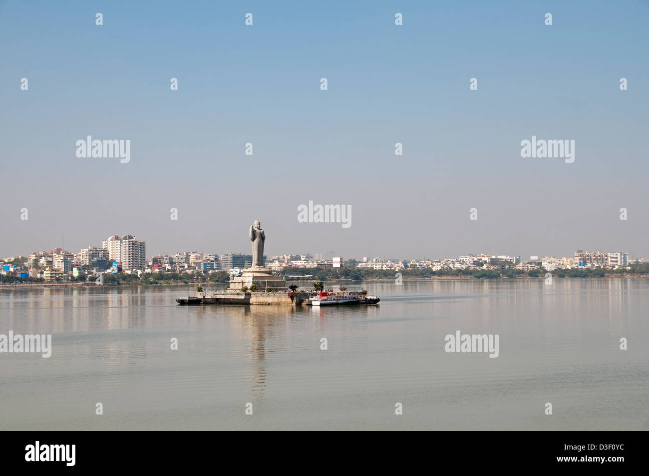 Buddha-Statue Hussainsagar See Hyderabad Indien Andhra Pradesh Stockfoto