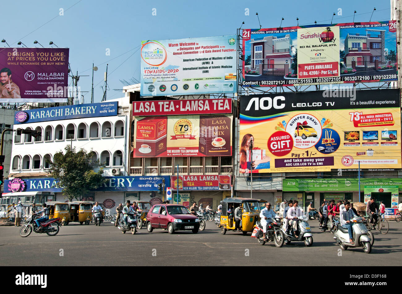 Hyderabad Indien Billboards Lasa Lamsa Tee Andhra Pradesh Stockfoto