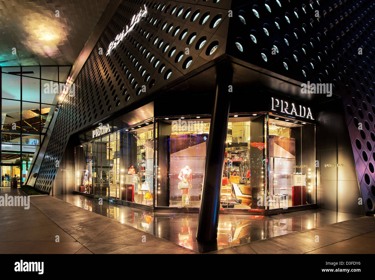 Prada-Geschäft Crystals at CityCenter Einkaufszentrum Geschäfte, Las Vegas,  Nevada, USA Stockfotografie - Alamy