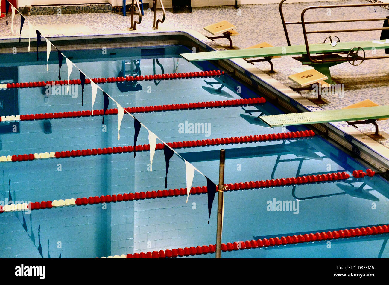 Eine Schule Pool oder Schwimmhalle für die Leichtathletik in Connecticut, USA (stilisiert mit Spezialfolie Technik verwendet Stockfoto