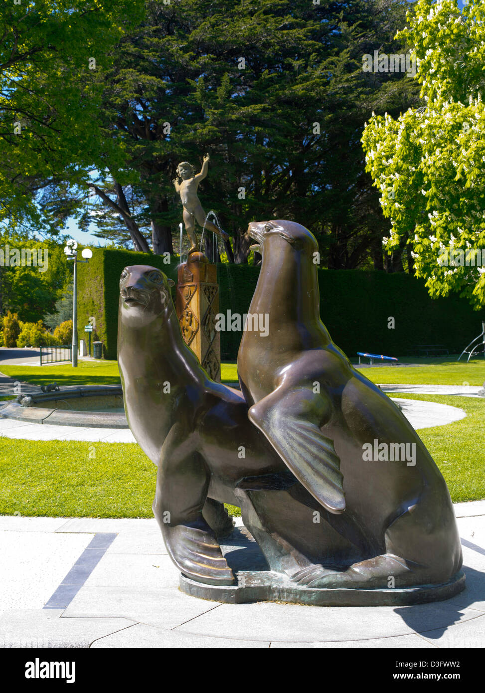 Blick auf die Dichtung-Statue im Queens Park, zentrale Invercargill, Neuseeland Stockfoto