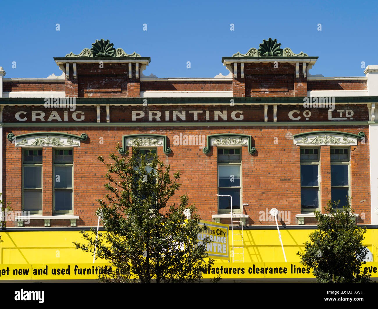 Blick entlang Tay Street, Invercargill, Neuseeland Stockfoto