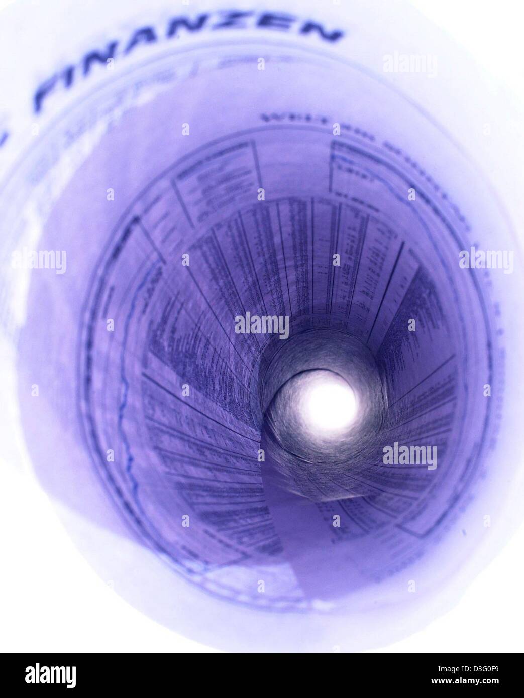 (Dpa) - Licht durch einen "Tunnel" der Finanzseiten der Volksmund, Hamburg, 4. März 2003 darzustellen scheint. In Anspielung auf die schweren wirtschaftlichen und politischen Situation, einige Leute wurden hinzugefügt: "Gibt es Licht am Ende des Tunnels, oder ist es ein Zug auf uns zukommen?" Stockfoto