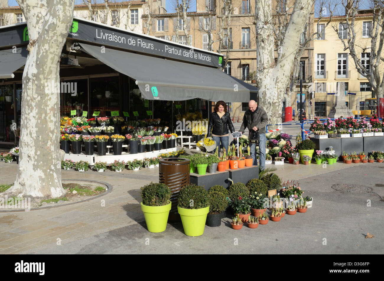 Blumenhändler, Floristen, Geschäft oder Blumenmarkt in La Rotonde Aix-en-Provence Provence Provence France Stockfoto