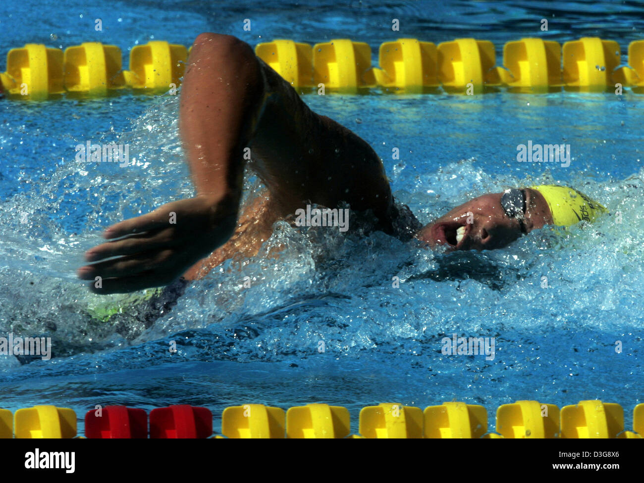 Bevorzugten australischen Grant Hackett schwimmt die schnellste Zeit mit 03:44. 63 bei eine vorläufige Rennen über 400 m Freistil bei den Swimming-Weltmeisterschaften in Montreal, Kanada, Sonntag, 24. Juli 2005. Stockfoto