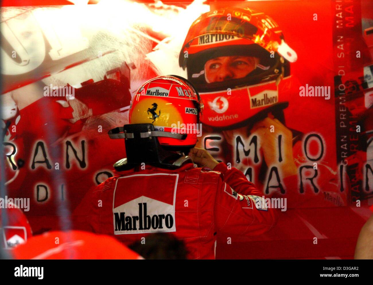 Brochure Annuelle Ferrari F1 - Activités De Course, Période Michael Schumacher 2004-2008