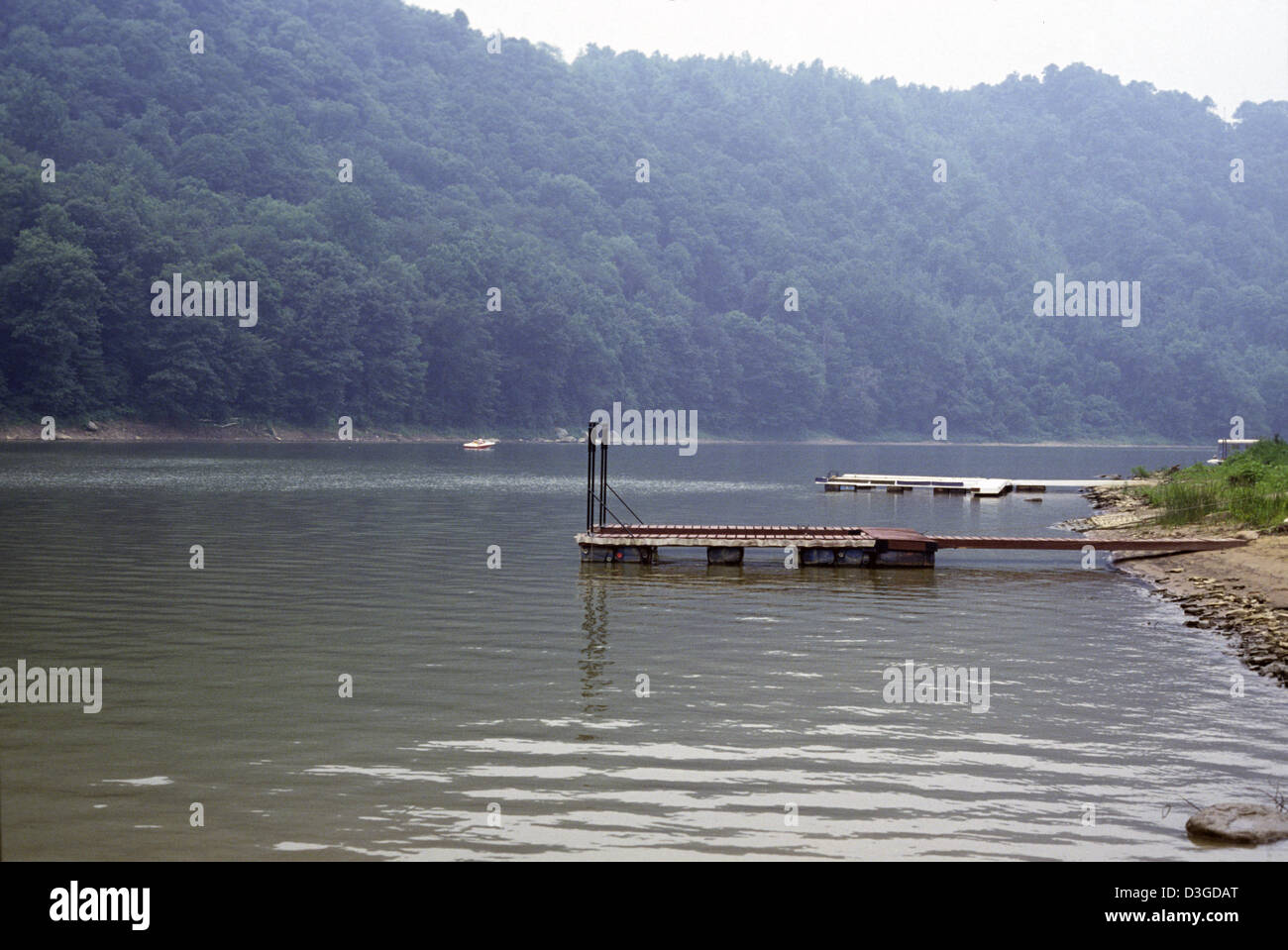 Docks am Ohio River in der Nähe von Pittsburgh, Pennsylvania, USA... Archivfoto 1981. Stockfoto