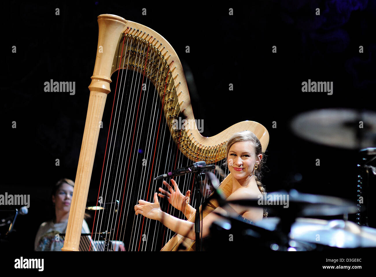 BARCELONA, Spanien - 20 JAN: Joanna Newsom führt auf Palau De La Musica am 20. Januar 2011 in Barcelona. Stockfoto