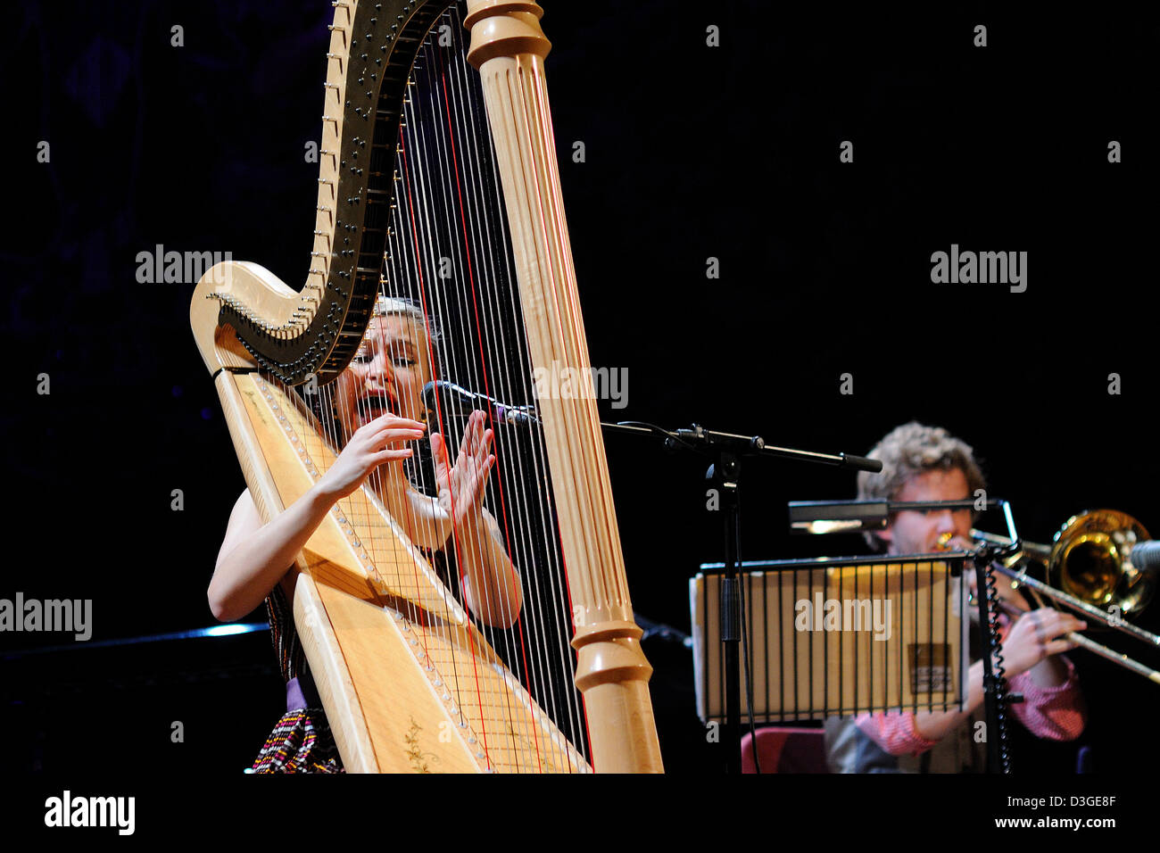 BARCELONA, Spanien - 20 JAN: Joanna Newsom führt auf Palau De La Musica am 20. Januar 2011 in Barcelona. Stockfoto