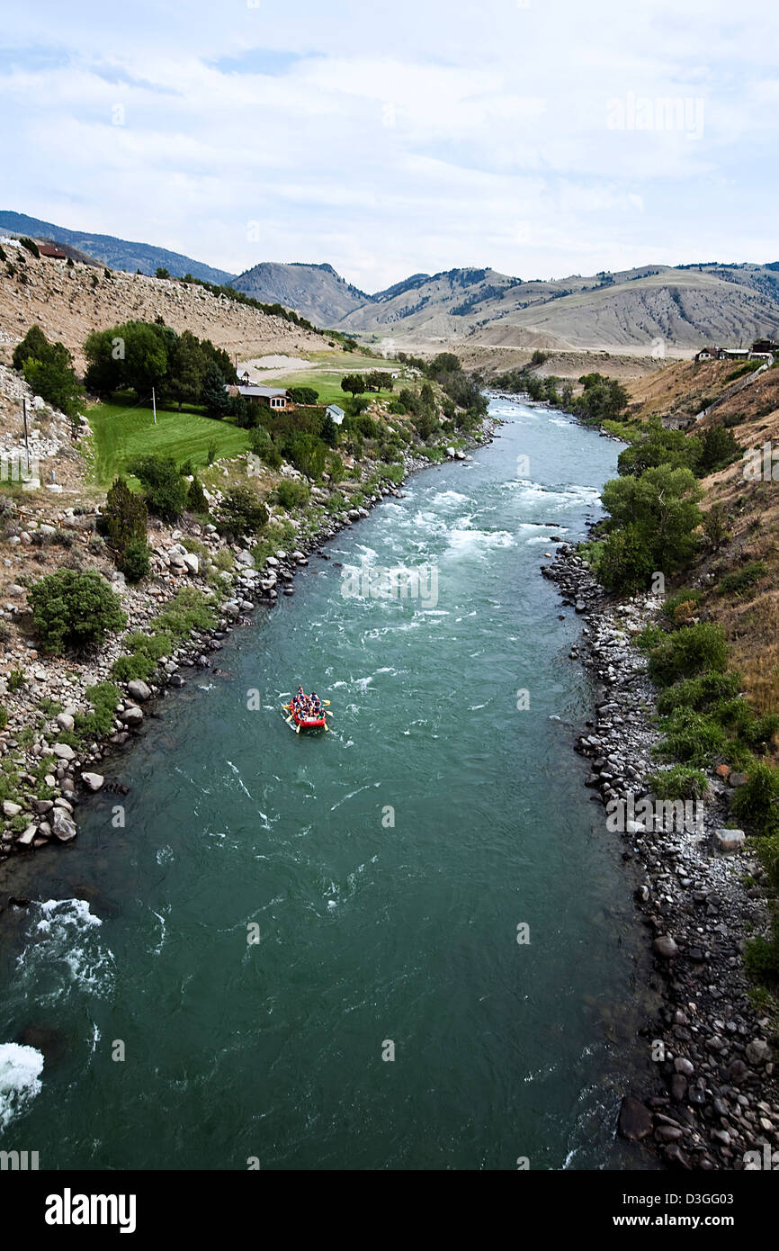 Wildwasser-rafting, Yellowstone River in der Nähe von Gardiner, Montana, USA Stockfoto
