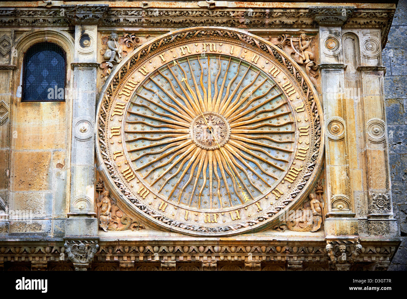 Die astronomische Uhr (1528) von der Kathedrale von Chartres, Frankreich. Ein UNESCO-Weltkulturerbe. Stockfoto