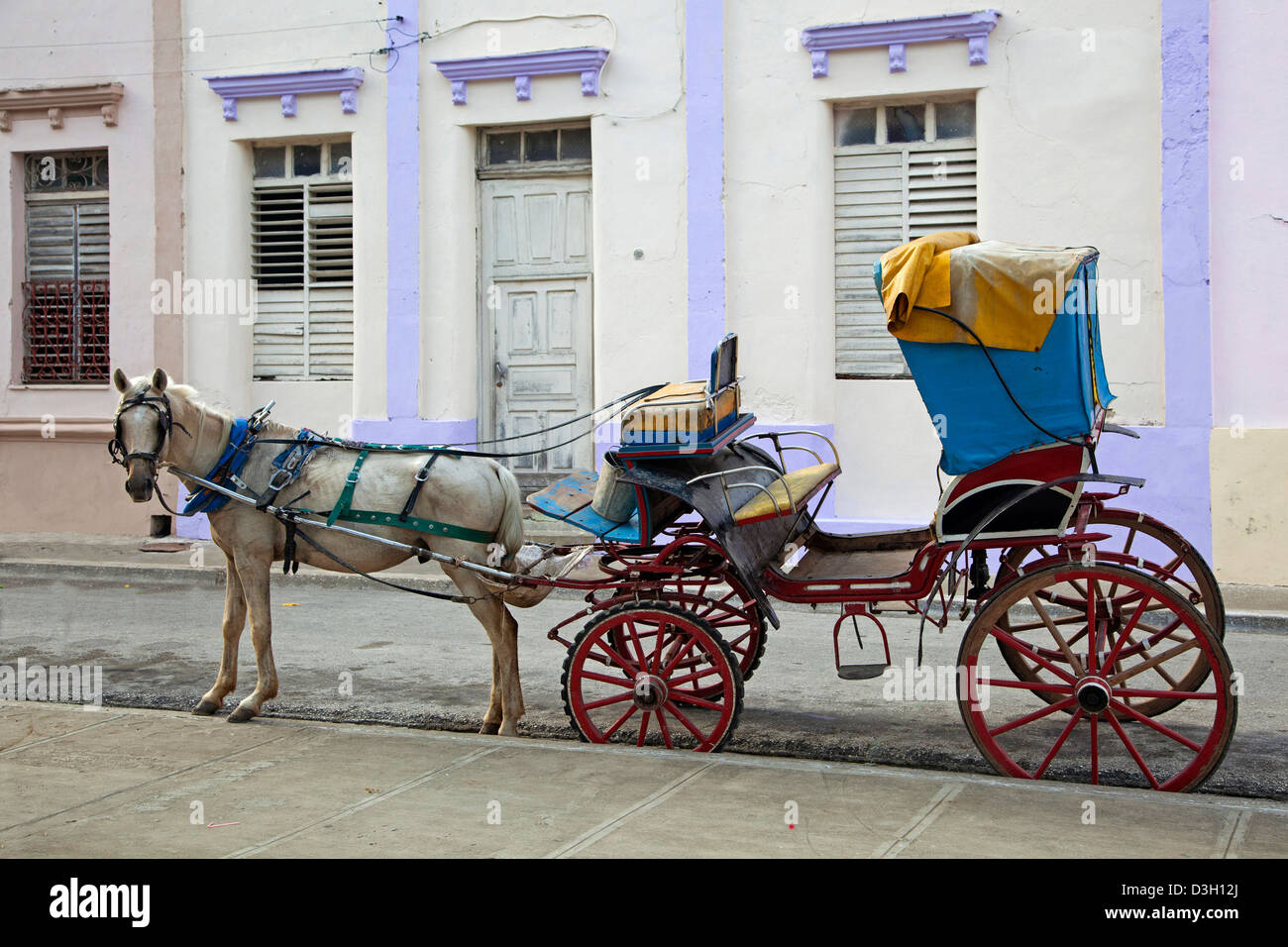 Pferd und Wagen in Bayamo, Granma, Kuba, Karibik Stockfoto