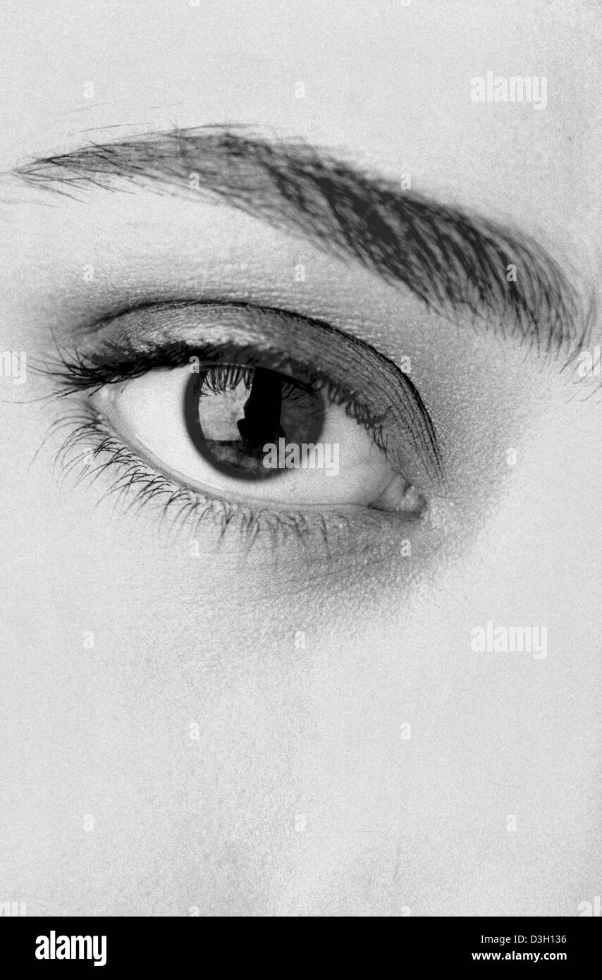 Menschliches auge detail Schwarzweiß-Stockfotos und -bilder - Alamy