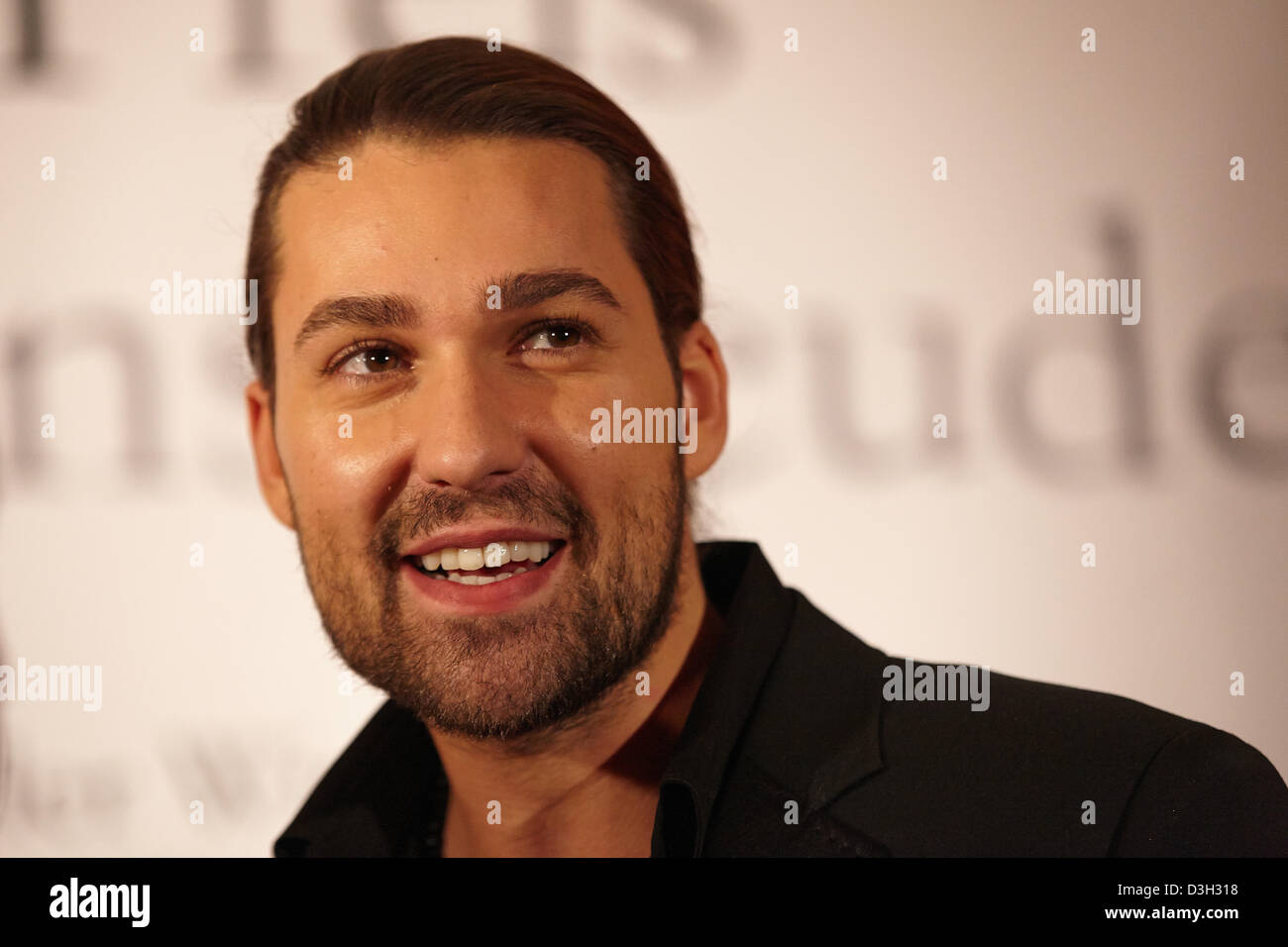 Deutsche Stargeiger David Garrett bei der Preisverleihung für kommt die "Champagner-Preis Fuer Lebensfreude 2013" (lit.) Champagne-Preis für Lebensfreude Life Award) in Hamburg, Deutschland, 11. Februar 2013. Die Auszeichnung würdigt Persönlichkeiten, die ein Engagement gezeigt und gefördert "eine Lust und Leben" in Deutschland.  Foto: Georg Wendt Stockfoto