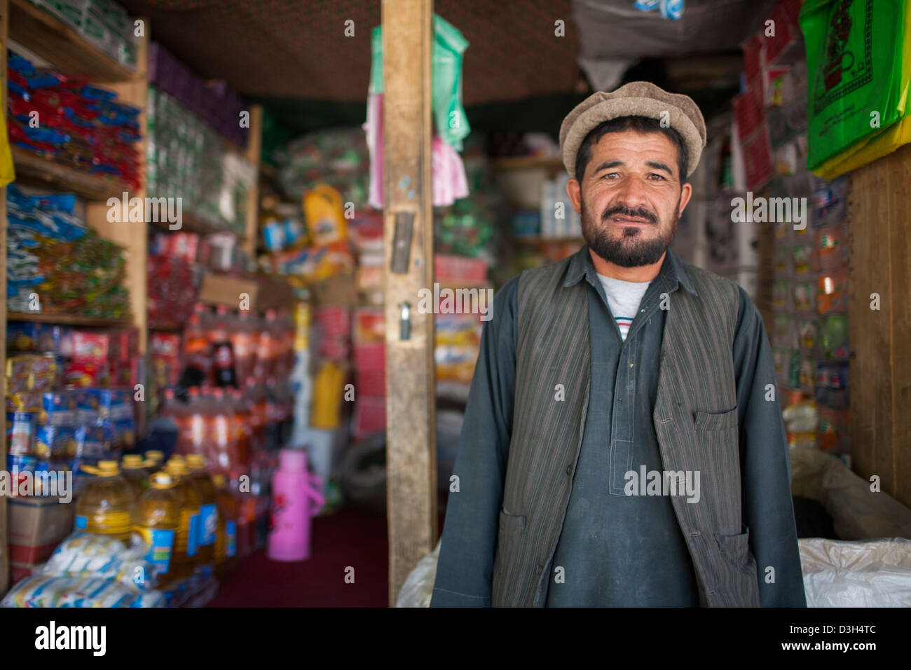Basar Ladenbesitzer in Ishkashim, Badakhshan, Afghanistan Stockfoto