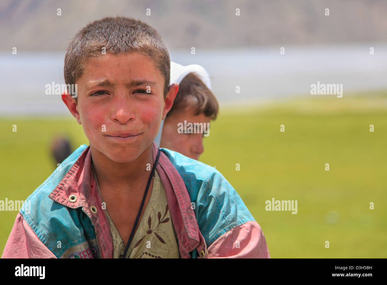 Schülerinnen und Schüler auf dem Weg zur Schule in der Nähe von Sarhad-e-Broghil in den Wakhan-Korridor, Badakhshan, Afghanistan Stockfoto