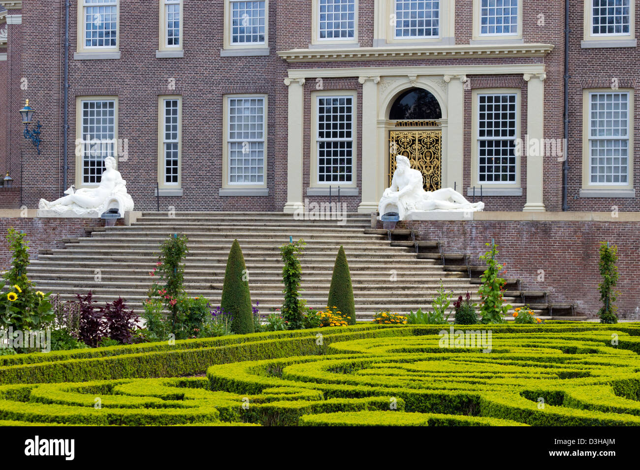 Garten und Het Loo Palace in Apeldoorn, Niederlande Stockfoto