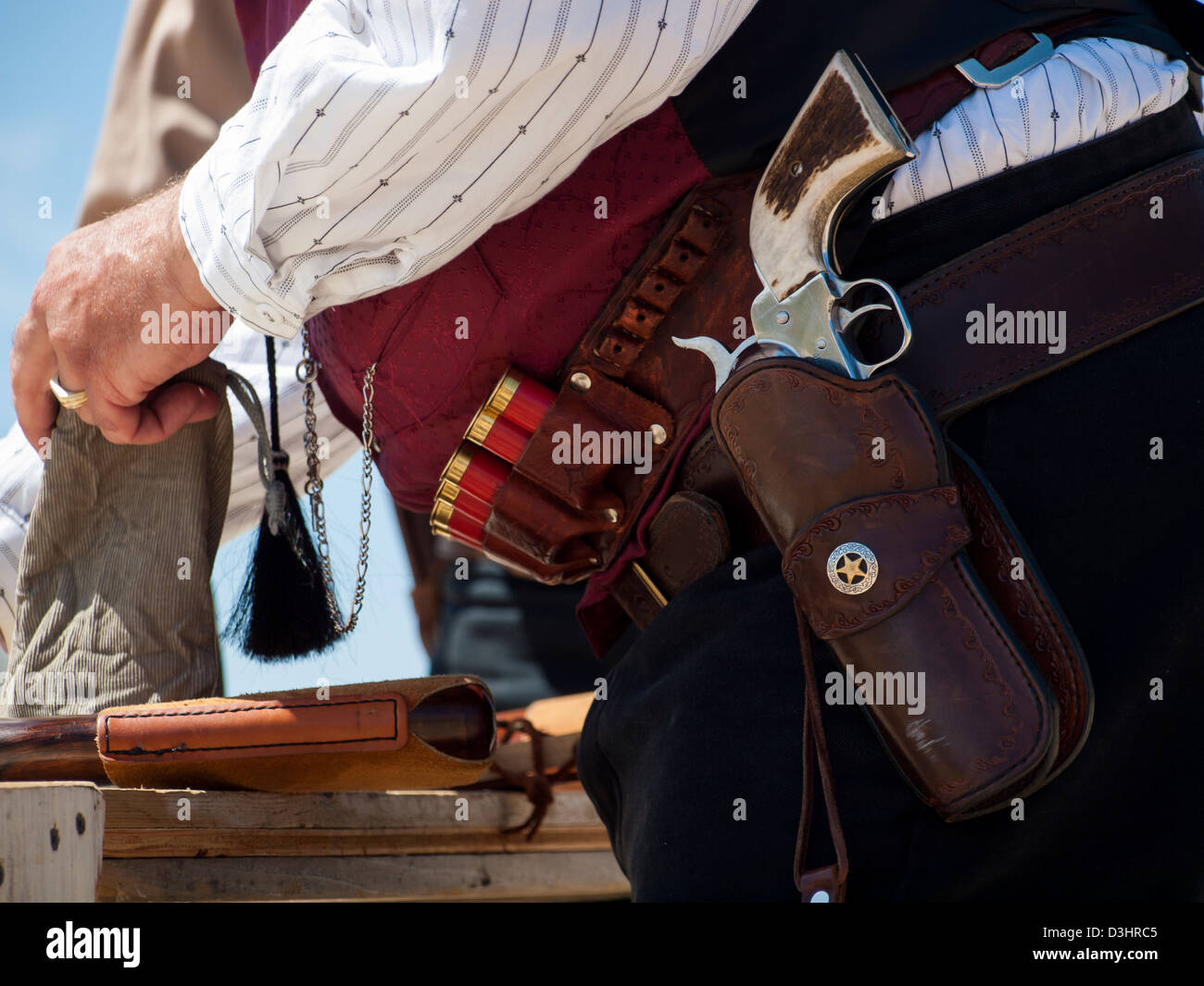 2012 jährliche Anpassung von Colorado shaketails Cowboy Action Shooting sass Club. Der schusswaffen verwendet werden, auf jene, die im 19. Jahrhundert American West besteht, d. h. Hebel Gewehr, Single Action Revolver, und Schrotflinte. Stockfoto