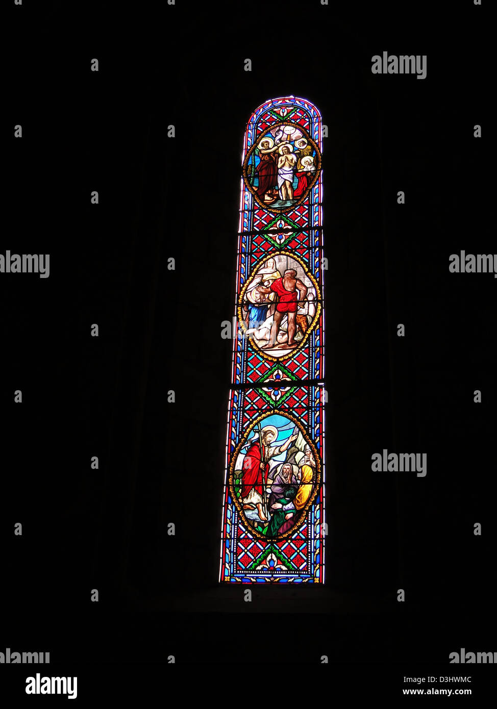 Glasfenster der Kapelle auf der Zitadelle in Rocamadour, Frankreich Stockfoto