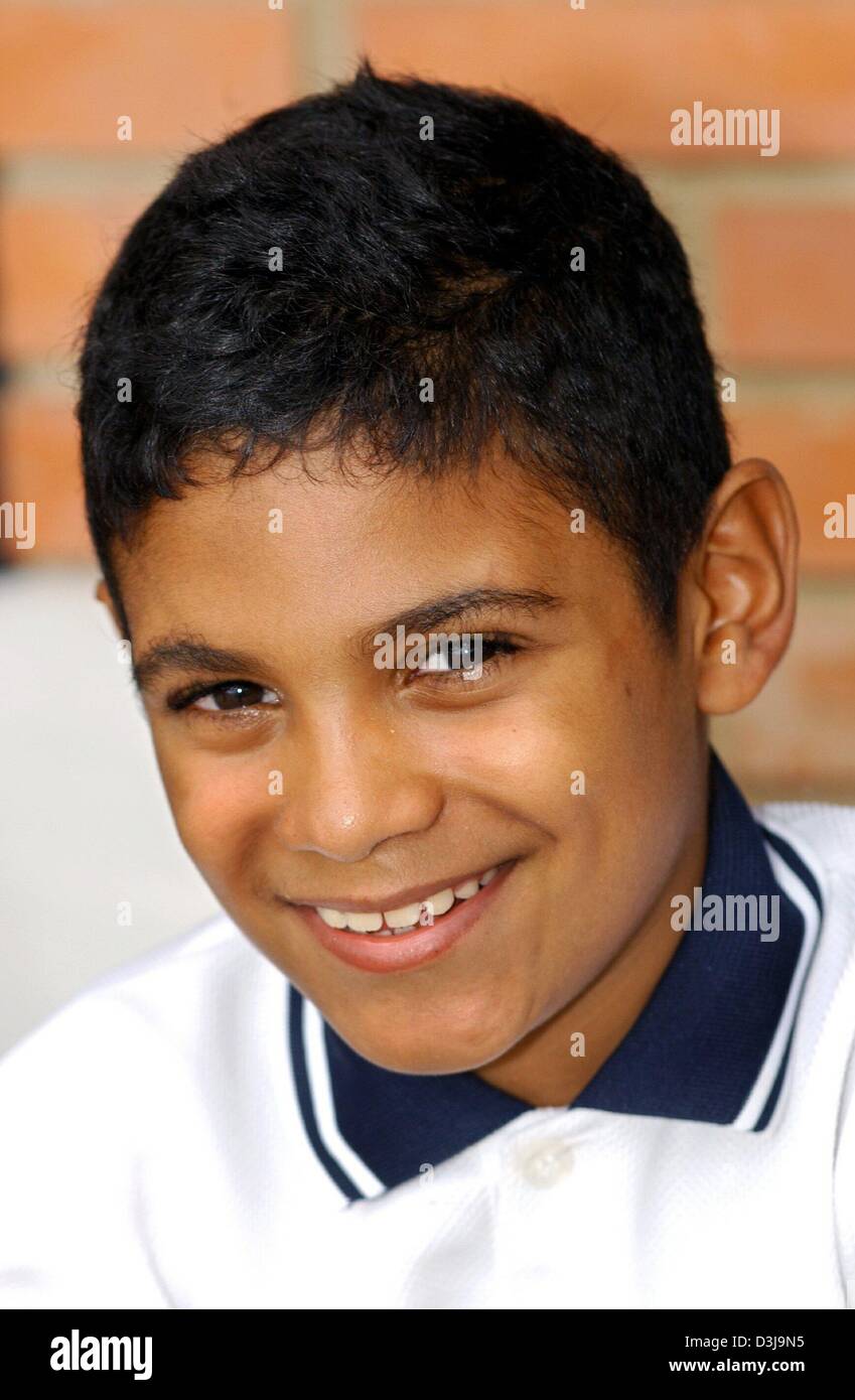 (Dpa-Dateien) - lächelt ein Junge in den SOS-Kinderdorf in Maracay, Venezuela, 18. Oktober 2003. Stockfoto