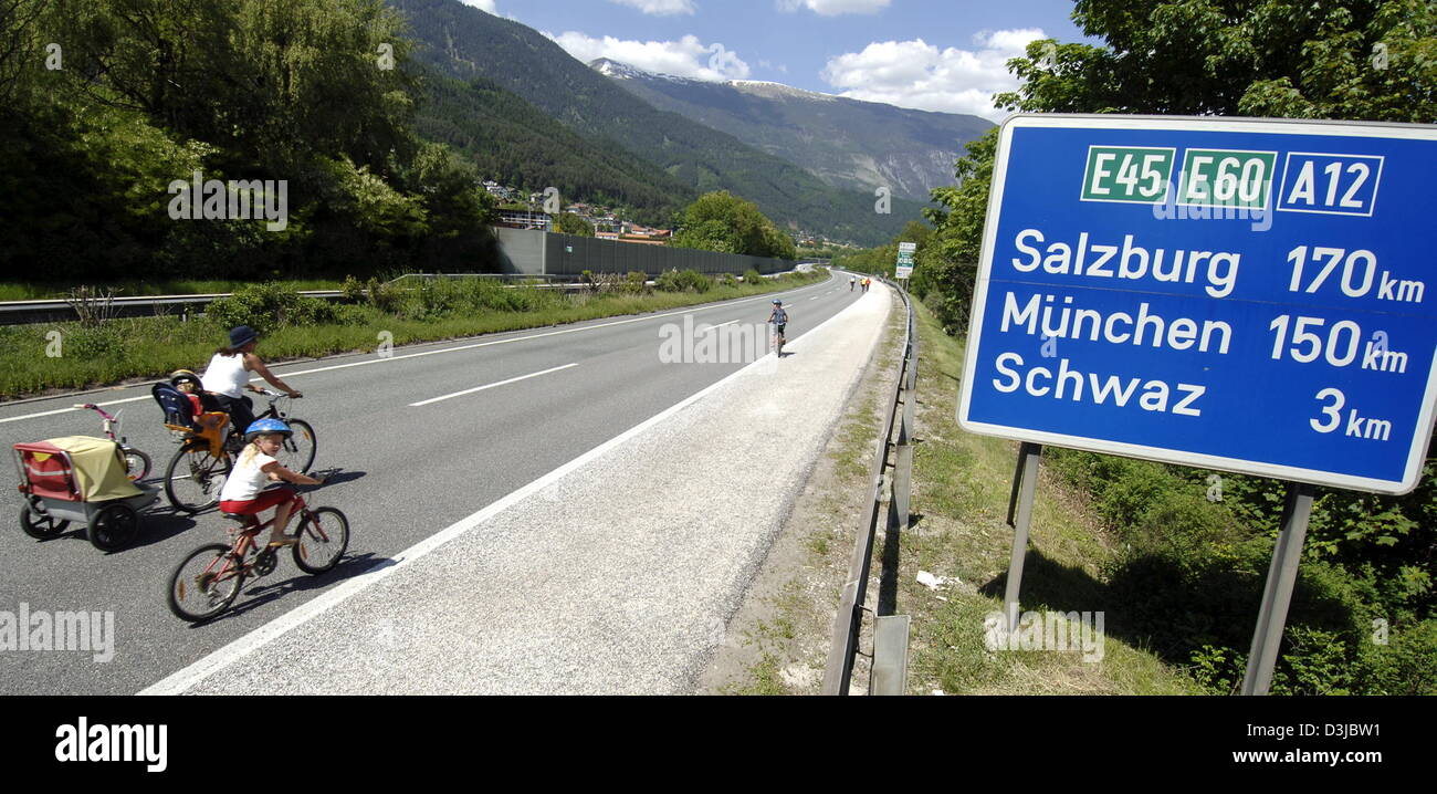 fahrrad wurf word an der donau autobahnen