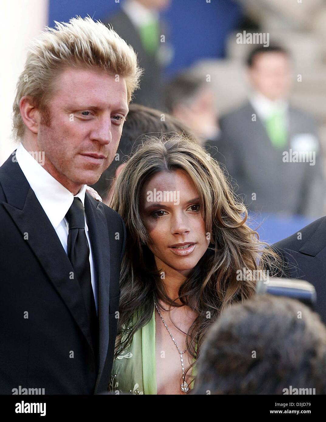 (Dpa) - Fotos auf dem roten Teppich bei den Laureus World Sports Awards Eröffnungsfeier im Casino Estoril, Portugal, 16. Mai 2005 deutsche Tennislegende Boris Becker und Victoria Beckham gemeinsam für darstellen. Stockfoto