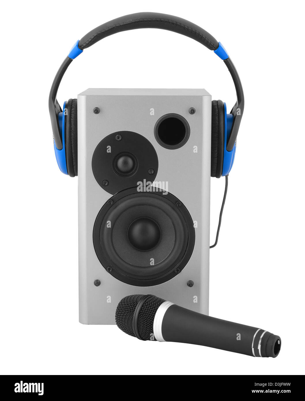 Lautsprecher, Kopfhörer und Mikrofon auf weiß Stockfoto