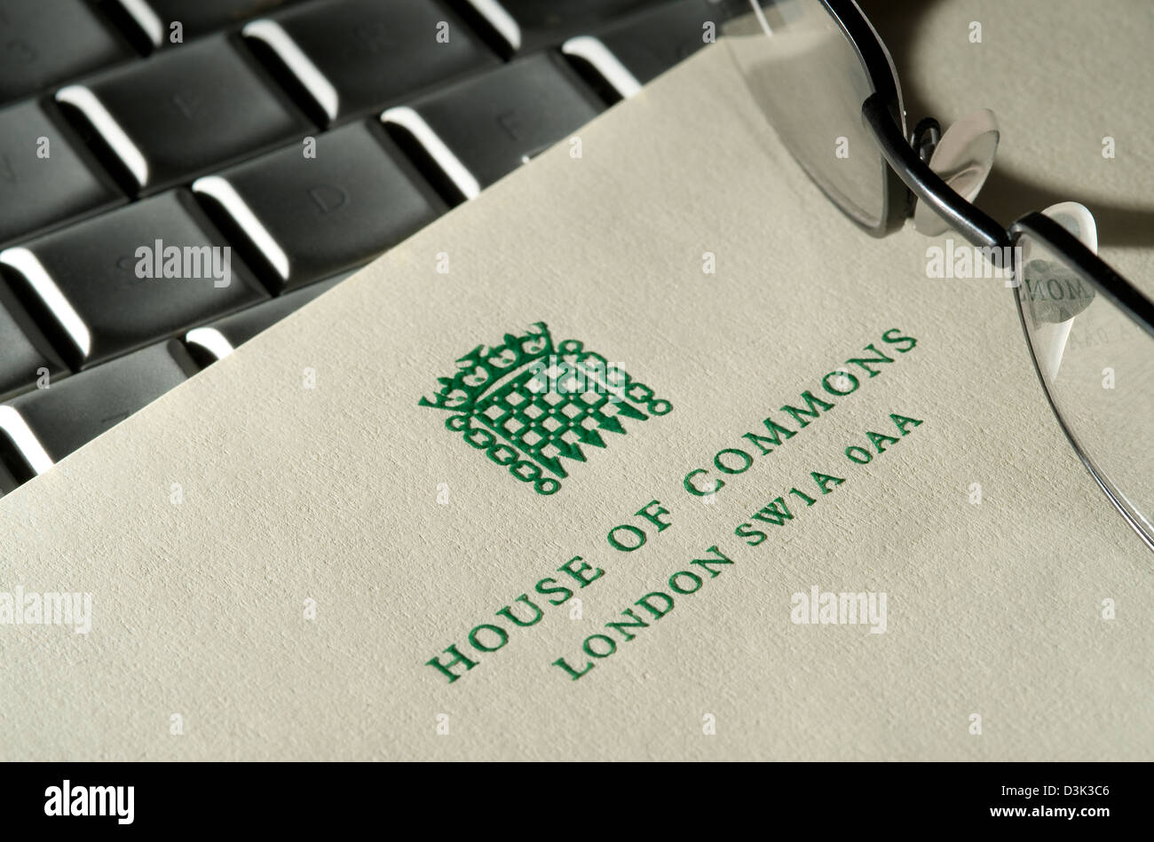 Briefkopf des House of Commons auf Computertastatur Stockfoto