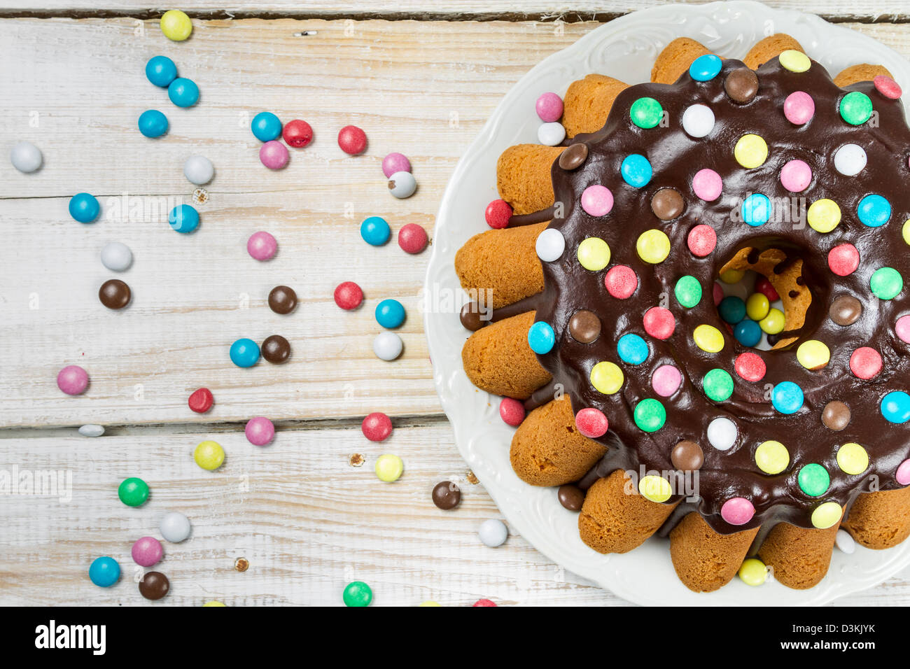 Osterkuchen mit Schokoladenglasur Stockfoto