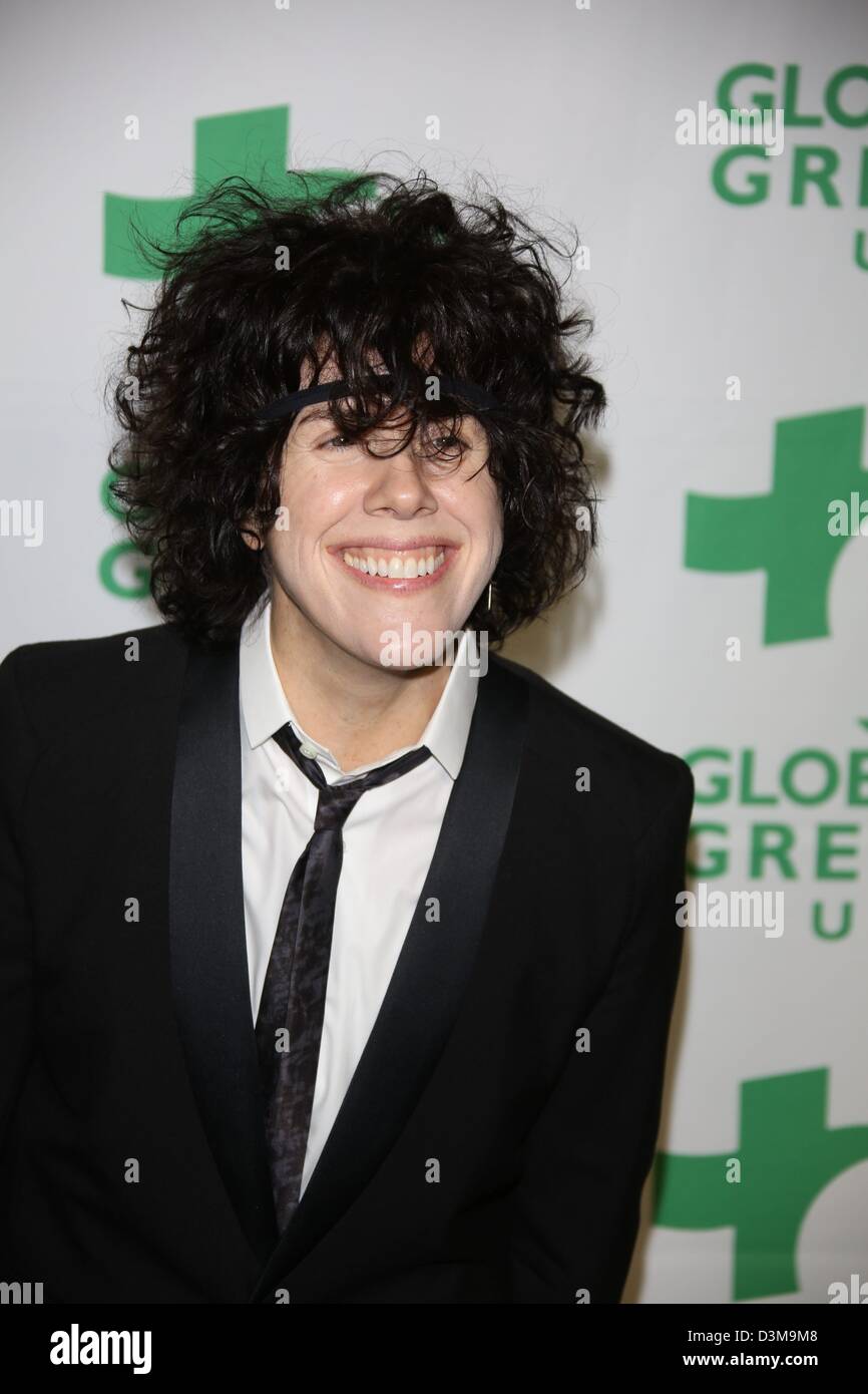 Sängerin Laura Pergolizzi aka L. P. kommt bei Global Green USA 10 ...