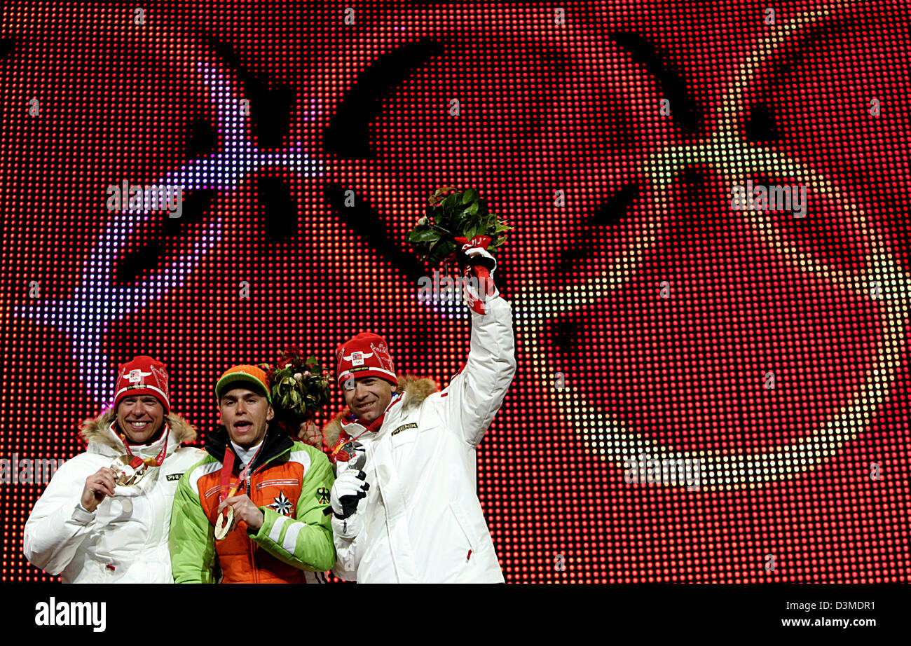 Sport spo biathlon medaille_cheering italien Fotos und Bildmaterial