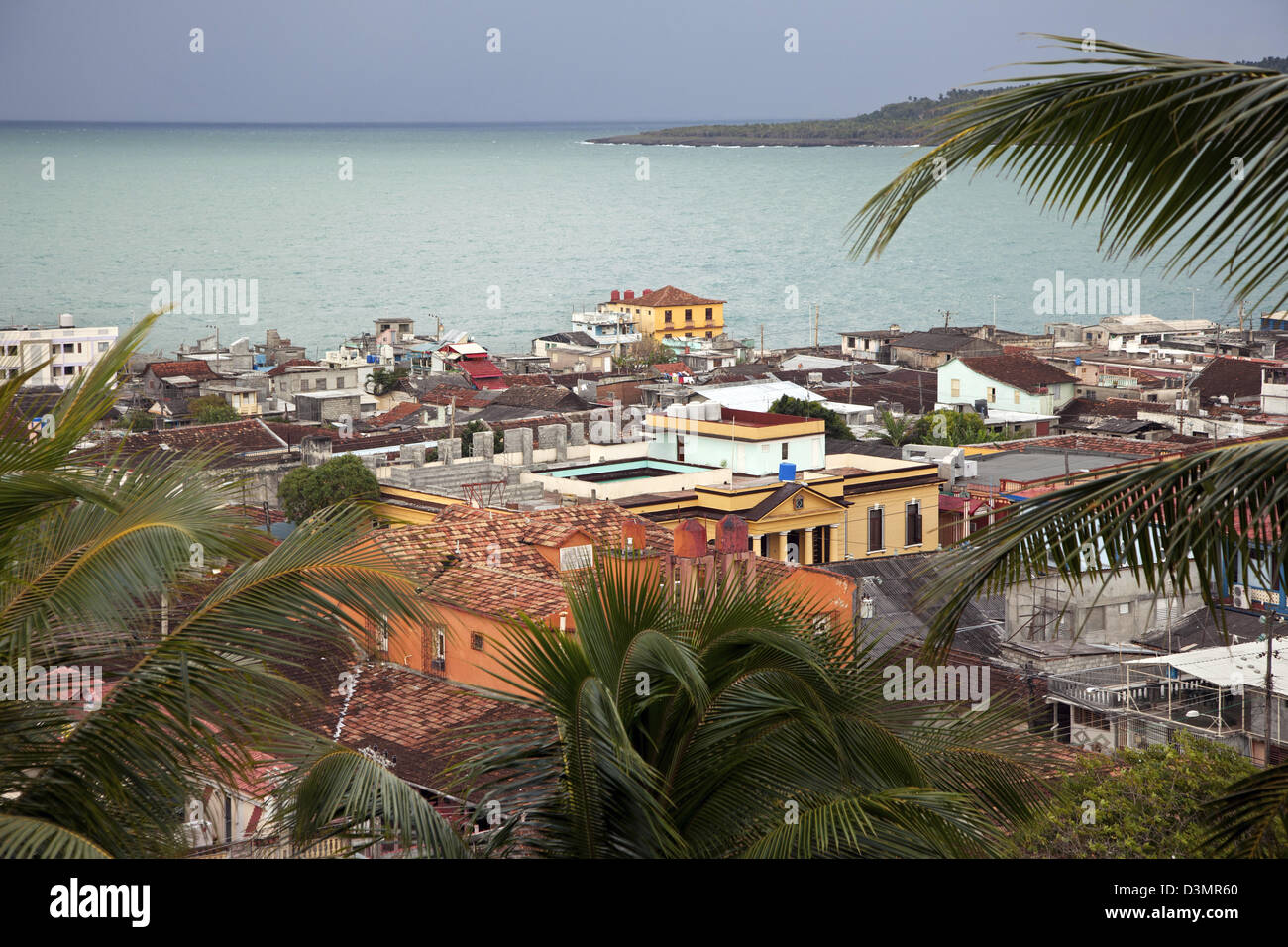Blick über die Stadt Baracoa und der Bucht von Honig / Bahía de Miel, Provinz Guantánamo, Kuba, Caribbean Stockfoto
