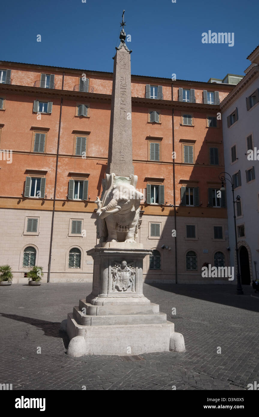 Italien, Latium, Rom, die Piazza della Minerva, Elefanten und Obelisk von Gianlorenzo Bernini entworfenen Stockfoto