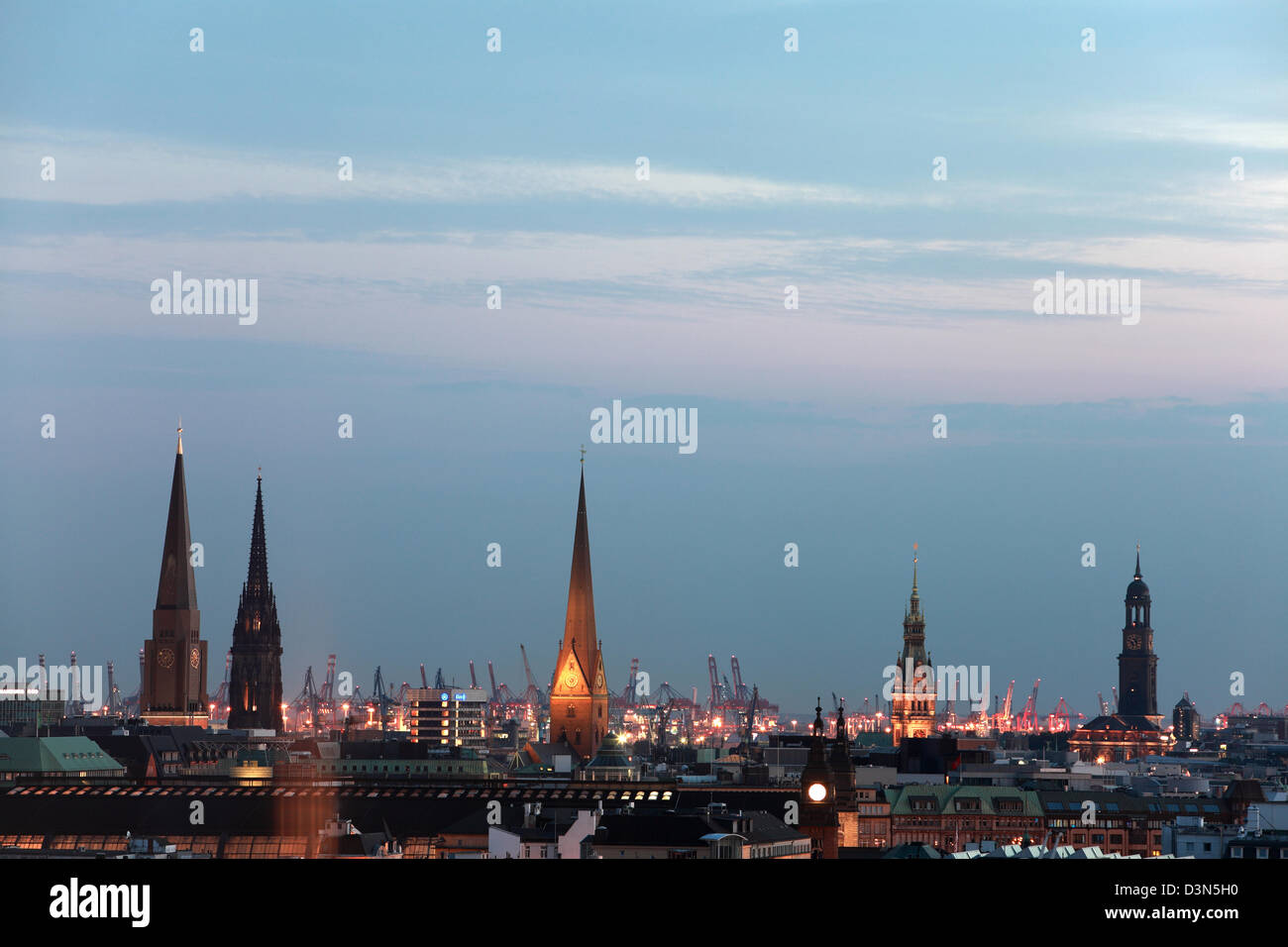 Hamburg, Deutschland, City Fakten in der Abenddämmerung Stockfoto