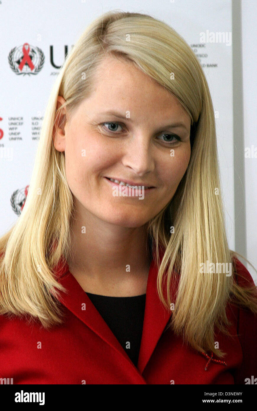Kronprinzessin Mette-Marit von Norwegen besucht UNAIDS in Genf, Schweiz, Mittwoch, 25. Januar 2006. Mette-Marit ist Sonderbotschafter des UN-Programms zur Bekämpfung der Pandemie HIV. Foto: Albert van der Werf (Niederlande) Stockfoto