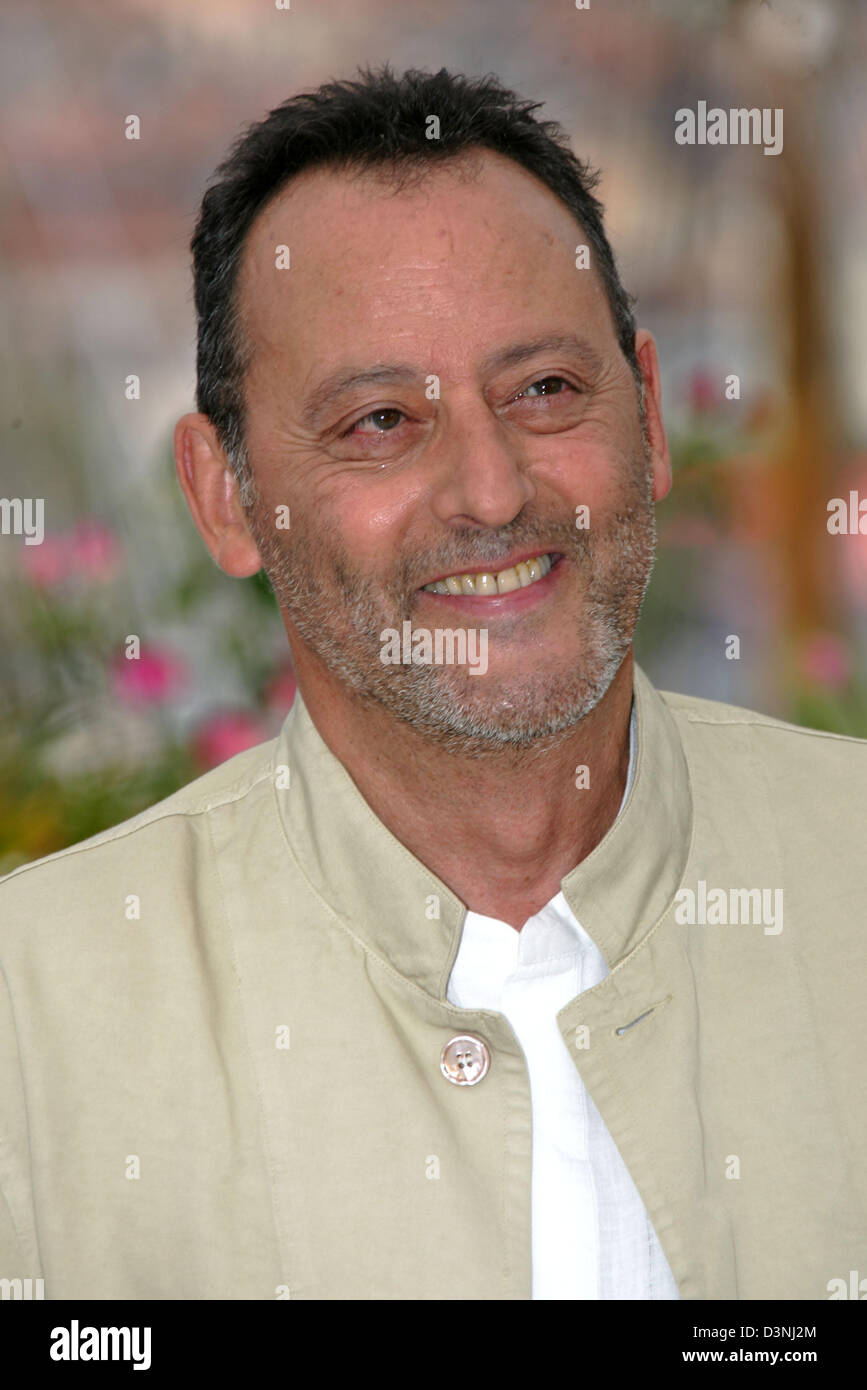 Das Bild zeigt die französischen Schauspieler Jean Reno auf einer Pressekonferenz zur Förderung des Films "The Da Vinci Code" anlässlich des 59. Filmfestival in Cannes, Frankreich, Mittwoch, 17. Mai 2006. Foto: Hubert Boesl Stockfoto