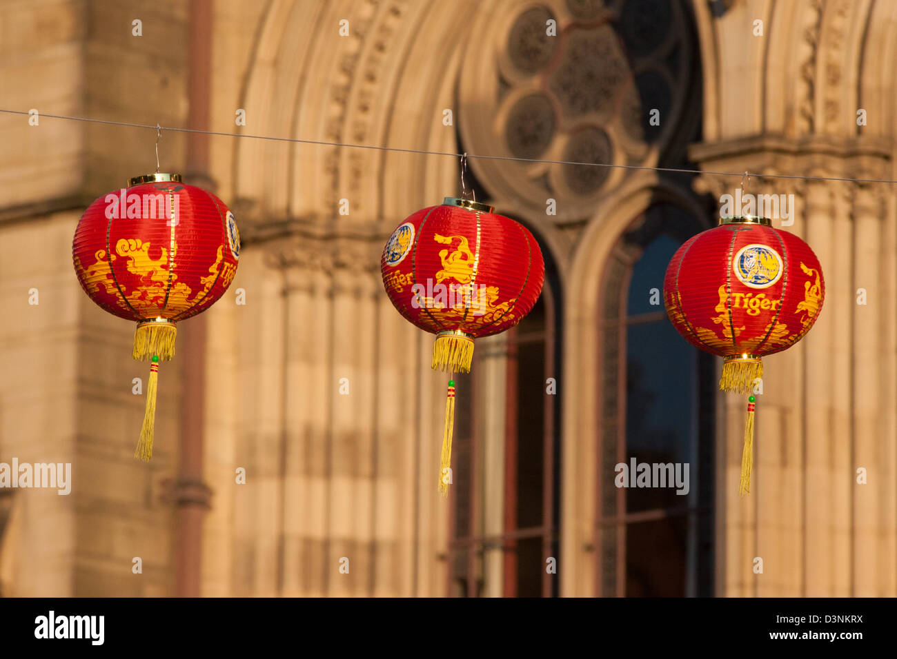 Chinesische Laternen außerhalb Rathaus von Manchester Stockfoto