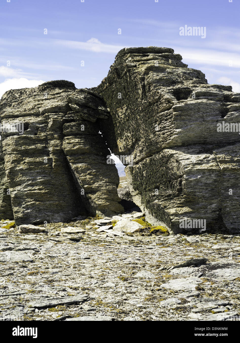 Blick auf den Obelisken und anderen Toren (Schiefer Säulen) auf der Old Man Mountain Range, Otago, Neuseeland Stockfoto