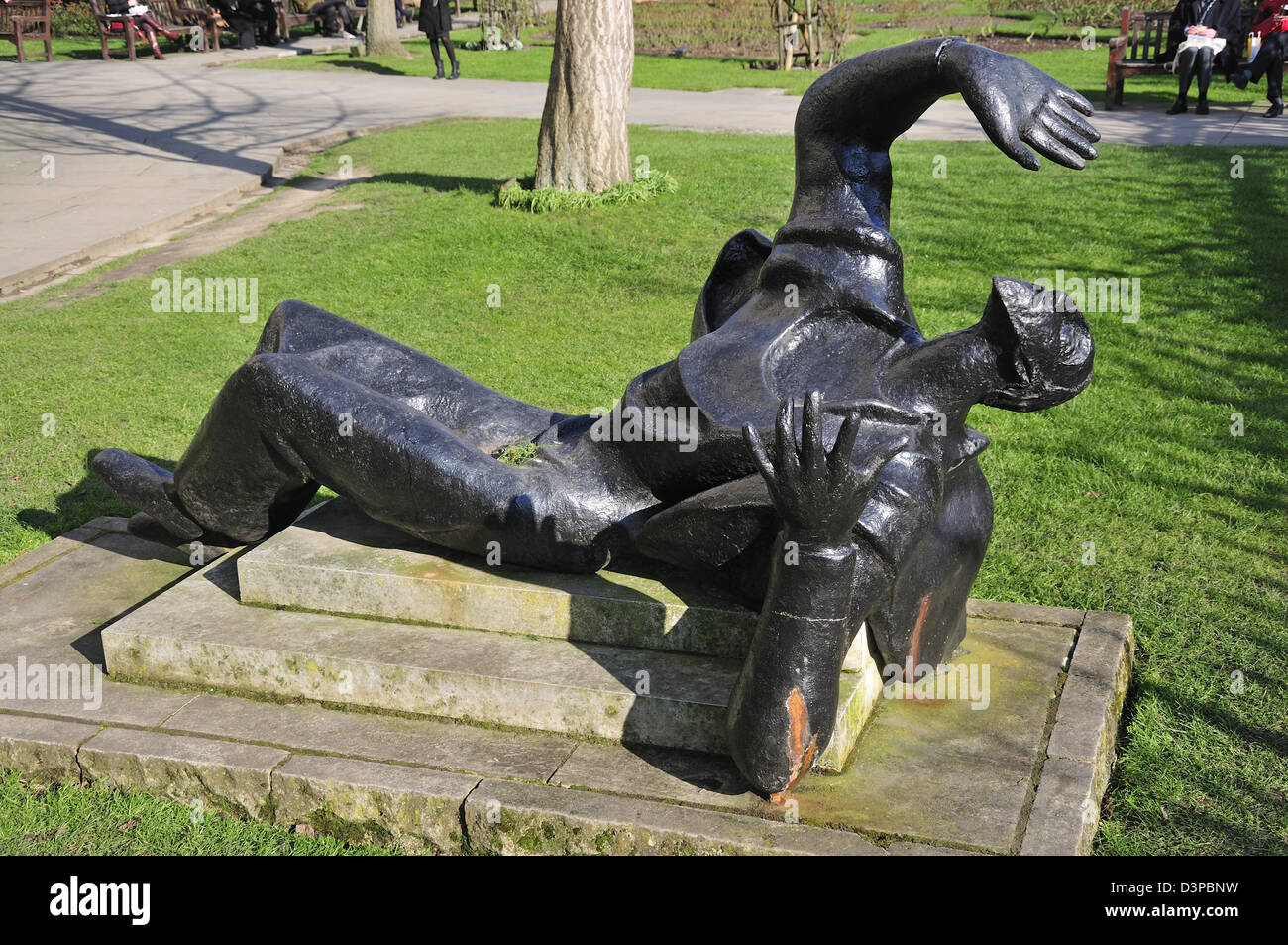 London, England, Großbritannien. Becket (Edward Bainbridge Copnall; 1973) Bronze von Thomas Becket (1118-1170) von St. Paul's Cathedral Stockfoto