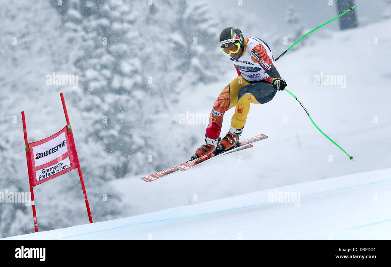 Kanadische Skifahrer Manuel Osborne-Paradis beteiligt sich an der zweiten  offiziellen Herren Abfahrtstraining auf der Kandahar-Abfahrt in Garmisch-Partenkirchen,  Deutschland, 22. Februar 2013. Eine alpine Ski-Weltcup stattfinden in  Garmisch ...