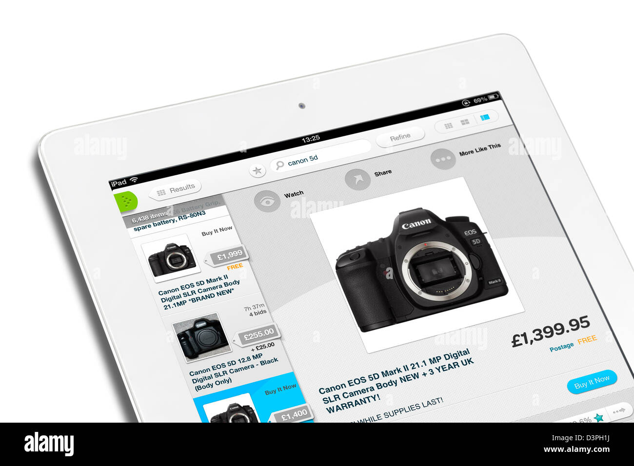 Blick auf Kameras mit Ebay-app auf einem 4. Generation Apple iPad, UK Stockfoto
