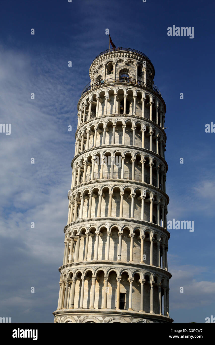 Der schiefe Turm von Pisa ist eines der berühmtesten Sehenswürdigkeiten in Italien Stockfoto