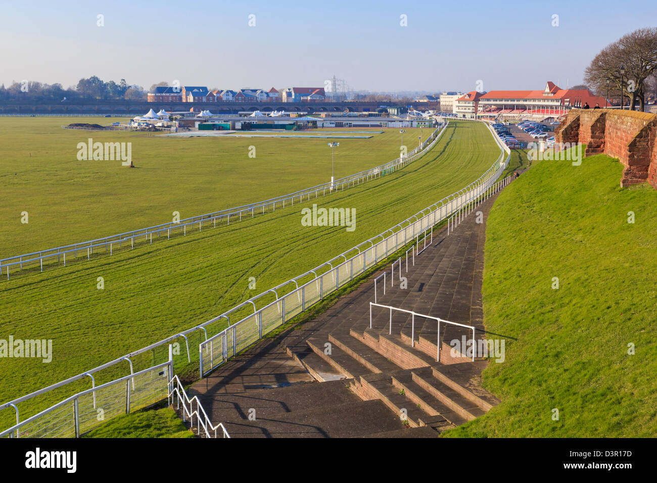 Rennbahn und Stand in The Roodee, Chester, Cheshire, England, UK, Großbritannien Stockfoto