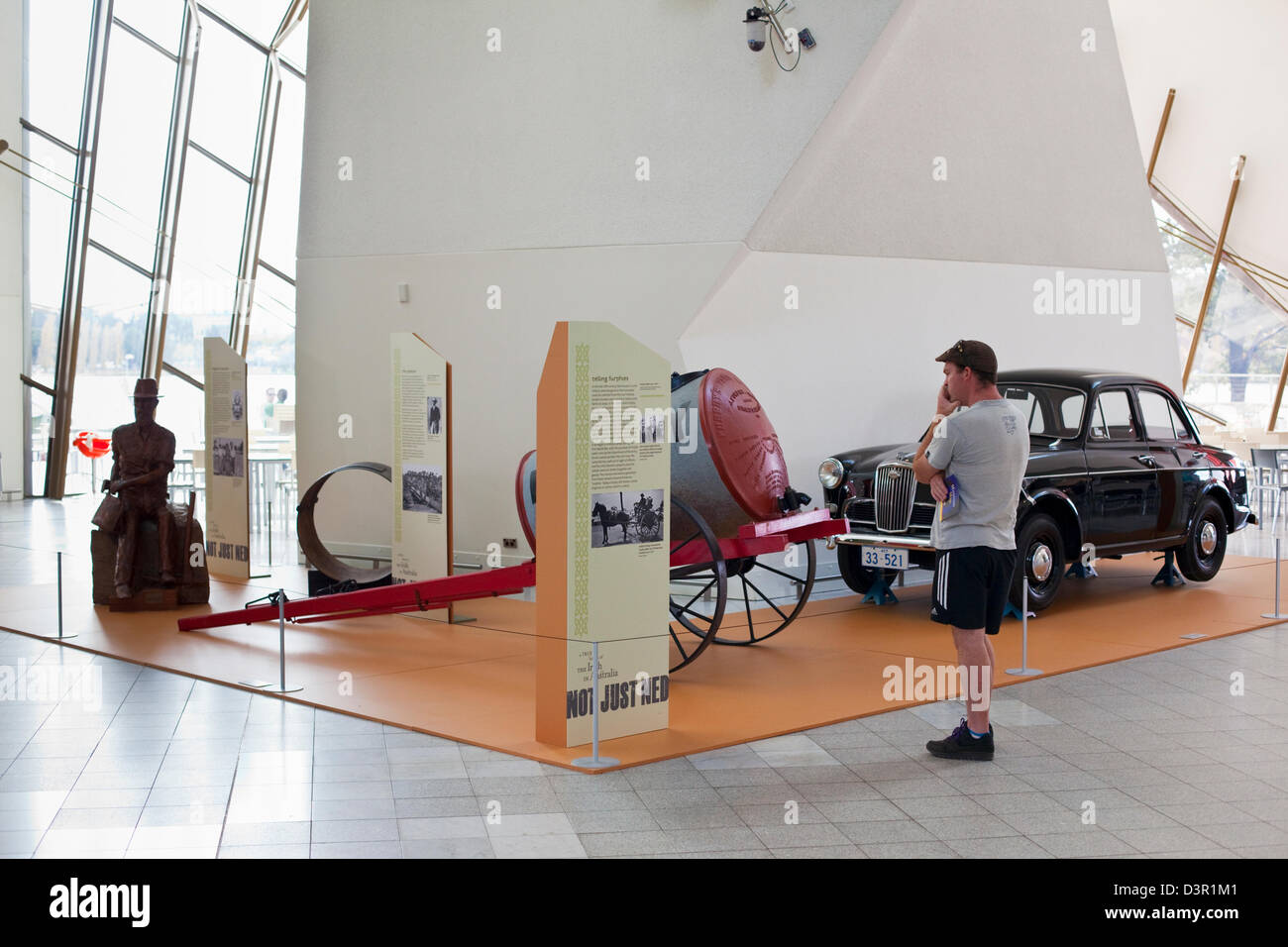 Ausstellung in der Museumshalle im National Museum of Australia. Canberra, Australian Capital Territory, Australien Stockfoto